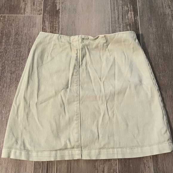 Tan Button down women’s skirt, size small - Picture 3 of 3